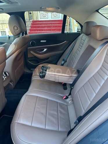 Mercedes E 220 d-13