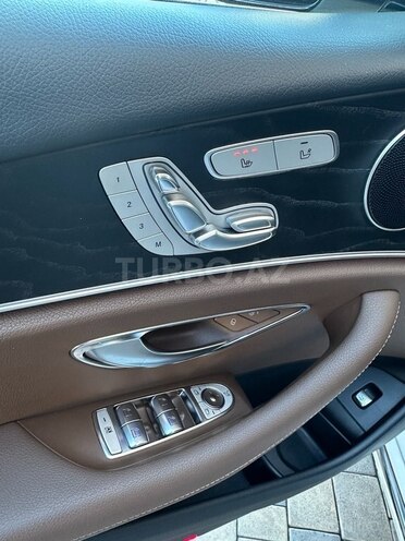 Mercedes E 220 d-14