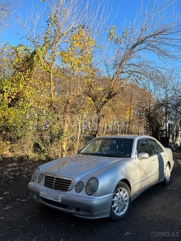 Mercedes E 240 2000, 350,000 km - 2.4 л - Masallı