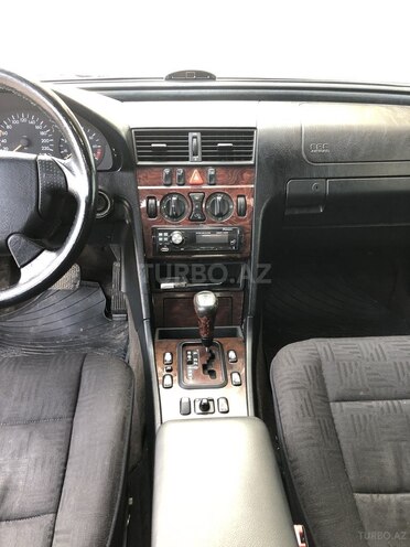 Mercedes C 200 1999, 286,056 km - 2.0 l - Bakı