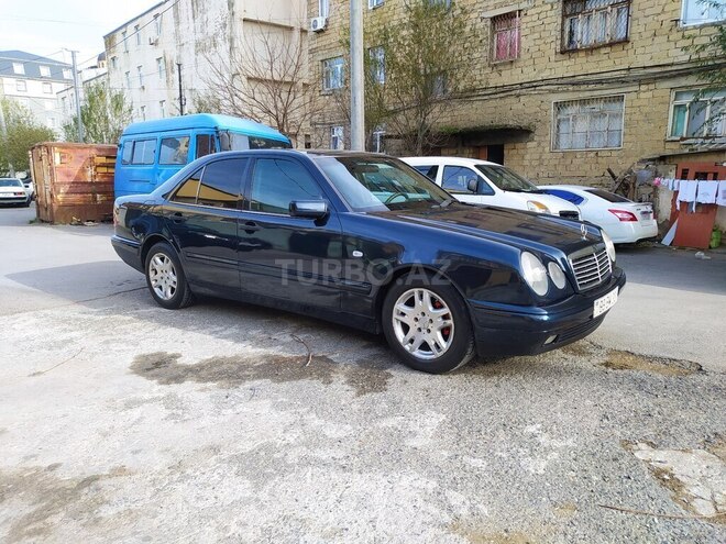 Mercedes E 240 1998, 289,746 km - 2.4 l - Bakı