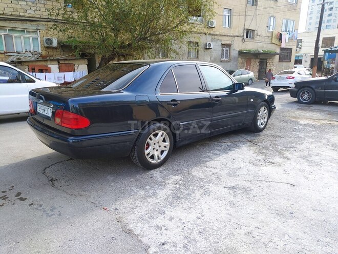 Mercedes E 240 1998, 289,746 km - 2.4 l - Bakı