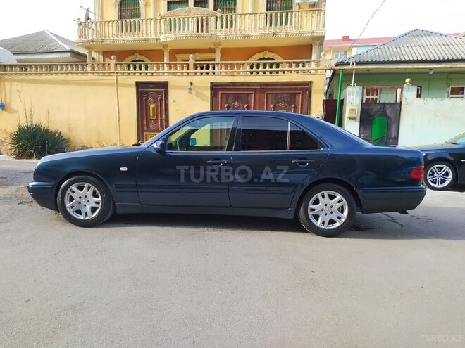 Mercedes E 240 1998, 289,746 km - 2.4 l - Bakı