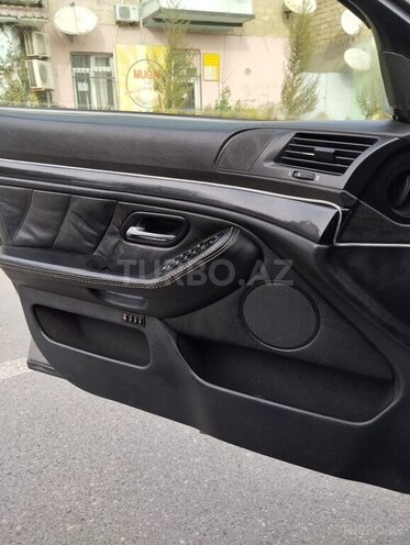 BMW 520 1999, 300,000 km - 2.0 l - Bakı