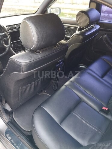 BMW 520 1999, 300,000 km - 2.0 l - Bakı