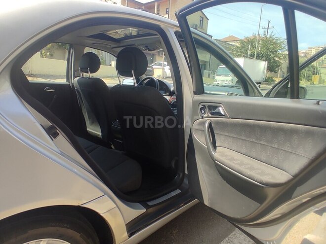 Mercedes C 200 2002, 450,000 km - 2.0 l - Bakı