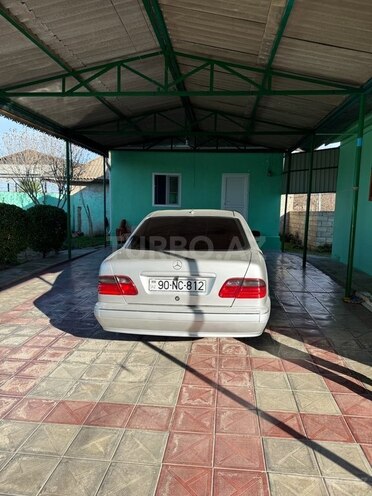 Mercedes E 270 2000, 370,000 km - 2.7 l - İmişli