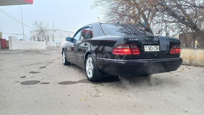 Mercedes E 240 1998, 220,000 km - 2.4 l - Bakı