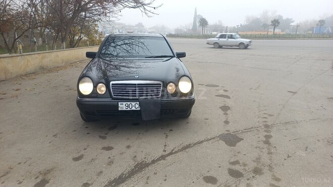Mercedes E 240 1998, 220,000 km - 2.4 l - Bakı