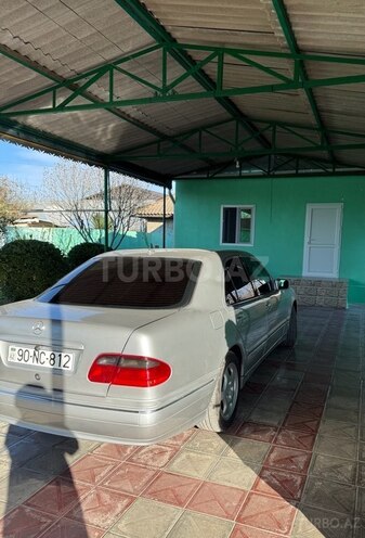 Mercedes E 270 2000, 370,000 km - 2.7 l - İmişli