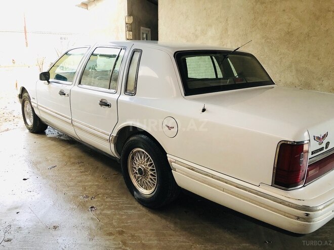 Lincoln Town Car 1992, 310,725 km - 4.6 l - Bakı