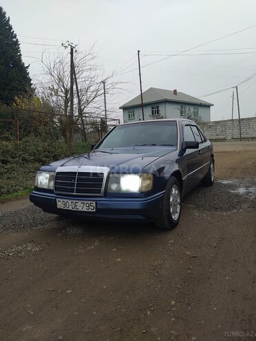 Mercedes E 200 1990, 434,849 km - 2.0 l - Masallı