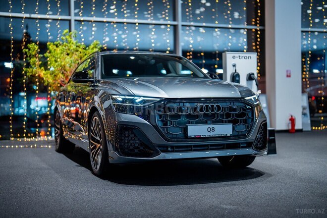 Audi Q8-3