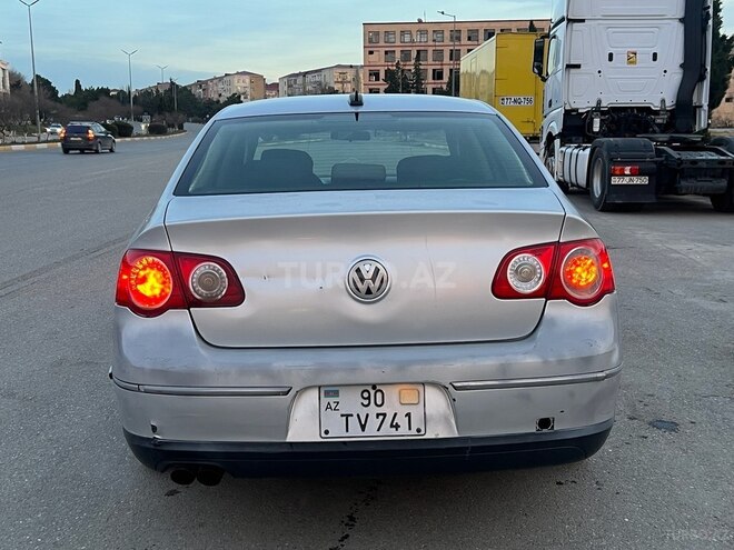 Volkswagen Passat 2005, 225,000 km - 2.0 l - Bakı