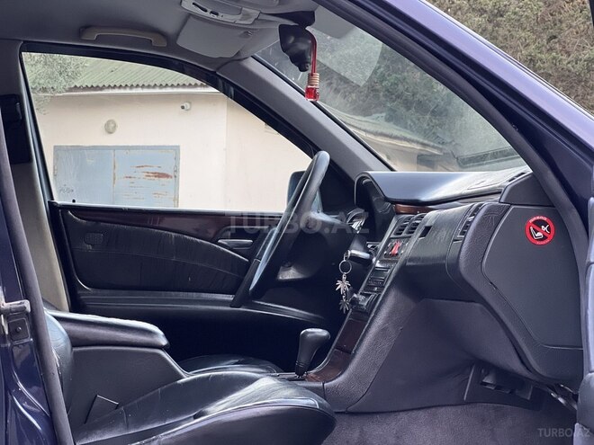Mercedes E 200 1997, 257,800 km - 2.0 л - Bakı