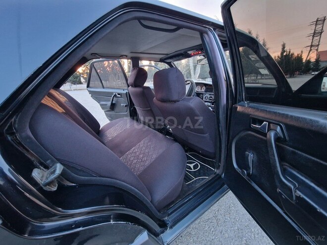 Mercedes 190 1993, 275,382 km - 1.8 l - Sumqayıt