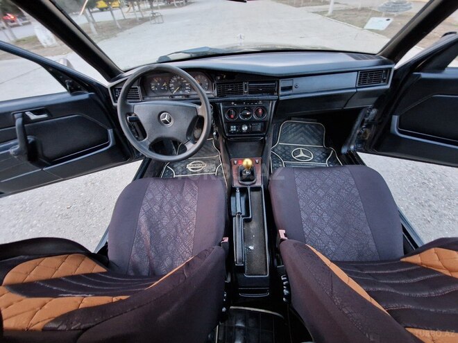 Mercedes 190 1993, 275,382 km - 1.8 l - Sumqayıt