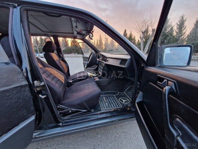 Mercedes 190 1993, 275,382 km - 1.8 l - Sumqayıt