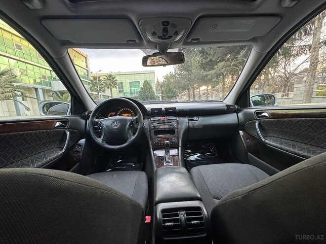 Mercedes C 200 2001, 111,222 km - 2.0 l - Salyan
