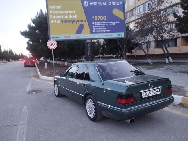 Mercedes E 220 1994, 320,000 km - 2.2 l - Sumqayıt
