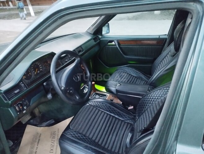 Mercedes E 220 1994, 320,000 km - 2.2 l - Sumqayıt