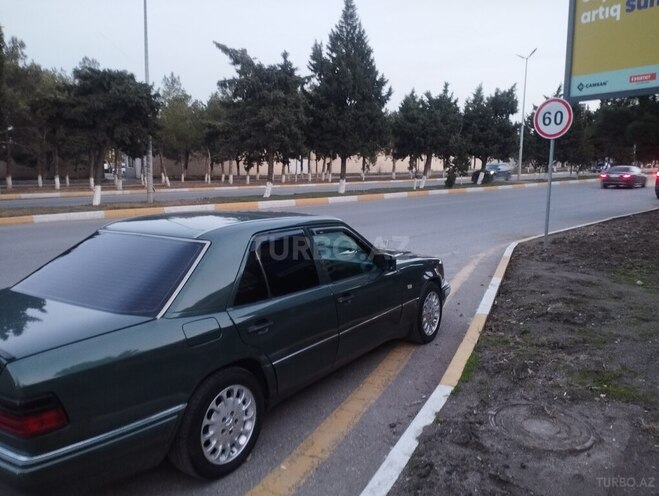 Mercedes E 220 1994, 320,000 km - 2.2 l - Sumqayıt