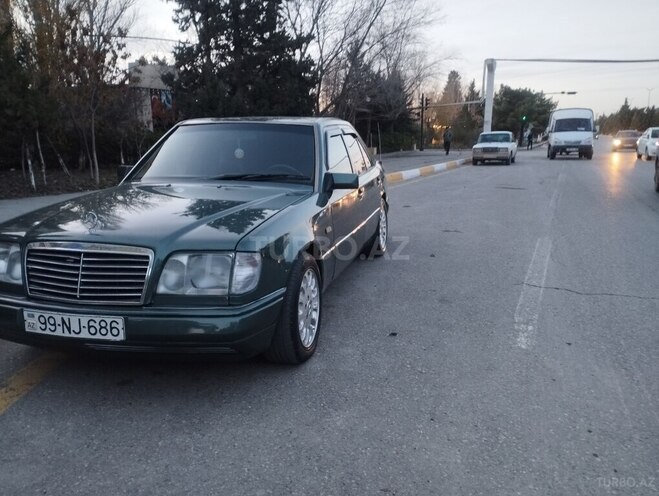 Mercedes E 220 1994, 320,000 km - 2.2 l - Sumqayıt