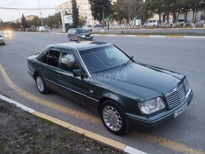 Mercedes E 220 1994, 320,000 km - 2.2 l - Sumqayıt