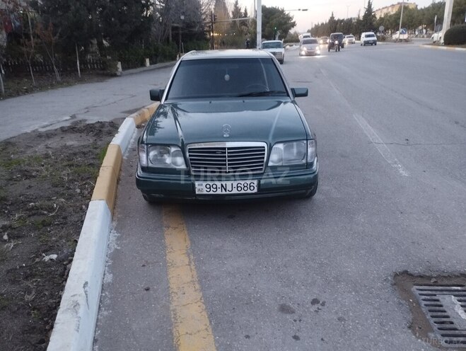 Mercedes E 220 1994, 320,000 km - 2.2 l - Sumqayıt