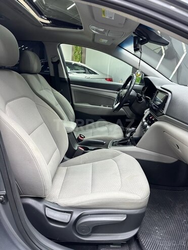 Hyundai Elantra 2019, 158,590 km - 2.0 l - Bakı