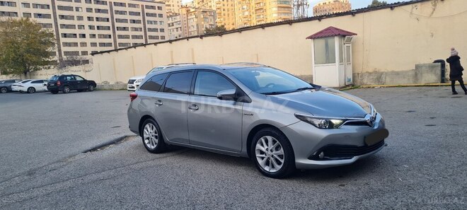 Toyota Auris 2016, 145,000 km - 1.8 l - Bakı