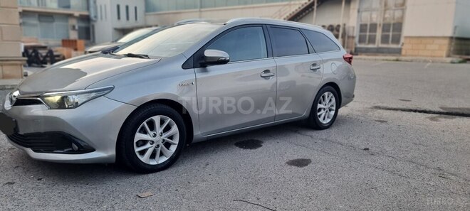 Toyota Auris 2016, 145,000 km - 1.8 l - Bakı