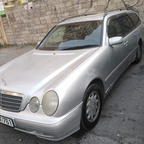 Mercedes E 240 1999, 398,937 km - 2.4 l - Bakı