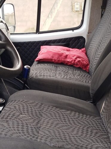 GAZ 322173 2004, 299,000 km - 2.5 l - Salyan