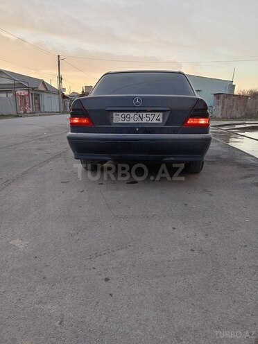 Mercedes C 220 d 1999, 302,000 km - 2.2 l - Sabirabad