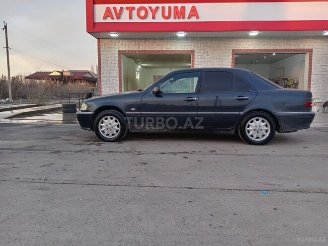 Mercedes C 220 d 1999, 302,000 km - 2.2 l - Sabirabad