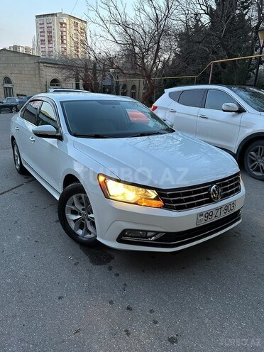 Volkswagen Passat 2017, 98,000 km - 1.8 l - Bakı