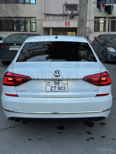 Volkswagen Passat 2017, 98,000 km - 1.8 l - Bakı