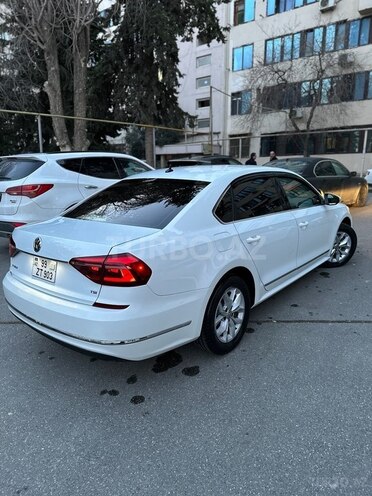 Volkswagen Passat 2017, 98,000 km - 1.8 l - Bakı