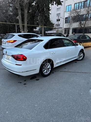 Volkswagen Passat 2017, 98,000 km - 1.8 l - Bakı