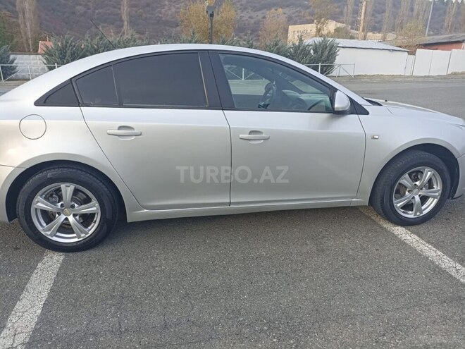 Chevrolet Cruze 2010, 273,588 km - 1.8 l - Şəki