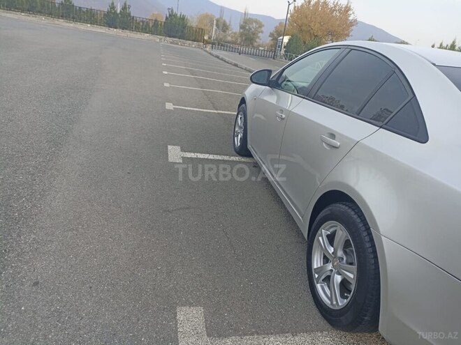 Chevrolet Cruze 2010, 273,588 km - 1.8 l - Şəki