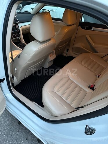 Volkswagen Passat 2017, 98,000 km - 1.8 l - Bakı