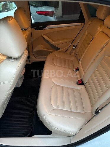 Volkswagen Passat 2017, 98,000 km - 1.8 l - Bakı