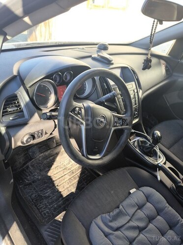 Opel Astra 2012, 391,553 km - 1.3 л - Füzuli