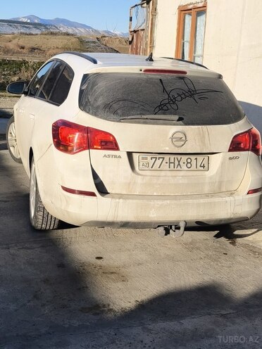 Opel Astra 2012, 391,553 km - 1.3 л - Füzuli