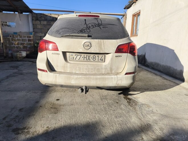 Opel Astra 2012, 391,553 km - 1.3 л - Füzuli