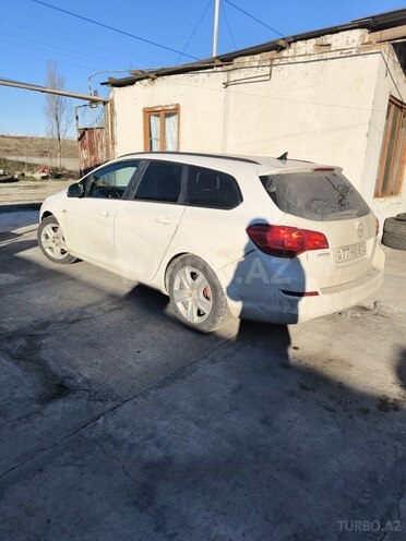 Opel Astra 2012, 391,553 km - 1.3 л - Füzuli