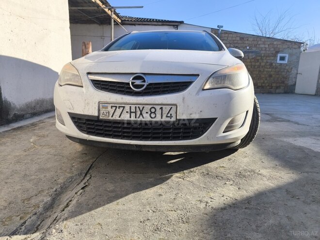 Opel Astra 2012, 391,553 km - 1.3 л - Füzuli
