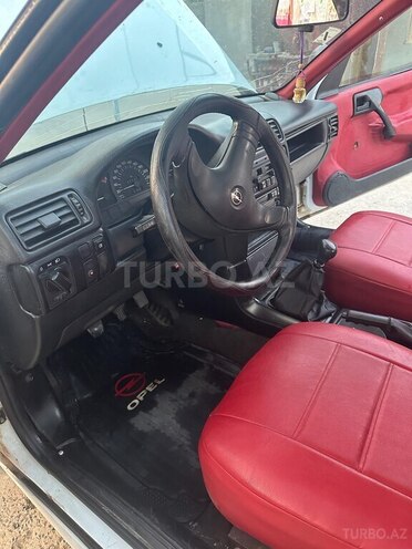 Opel Vectra 1993, 250,000 km - 1.7 l - Mingəçevir